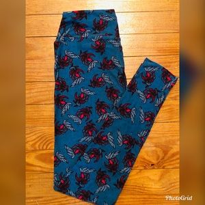 2 for $15/LulaRoe Fish Leggings - One Size